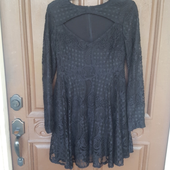 Black lace MinkPink dress - Picture 2 of 5